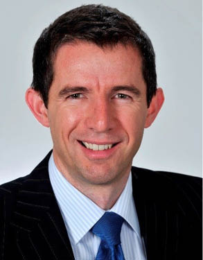 Minister’s forward: Portrait photo of Senator the Hon Simon Birmingham, Minister for Education and Training