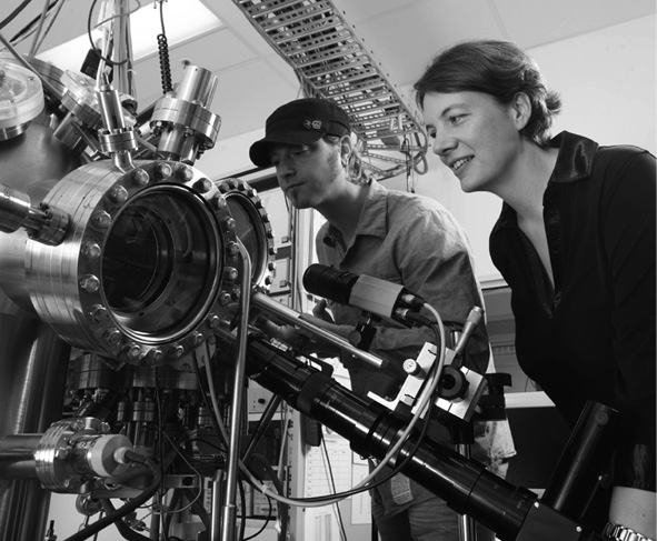 Dr Bent Weber and Professor Michelle Simmons from the ARC Centre of Excellence for Quantum Computation and Communication Technology